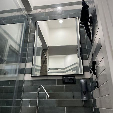 Terrazza Aragon Room And Spa Наполи Екстериор снимка