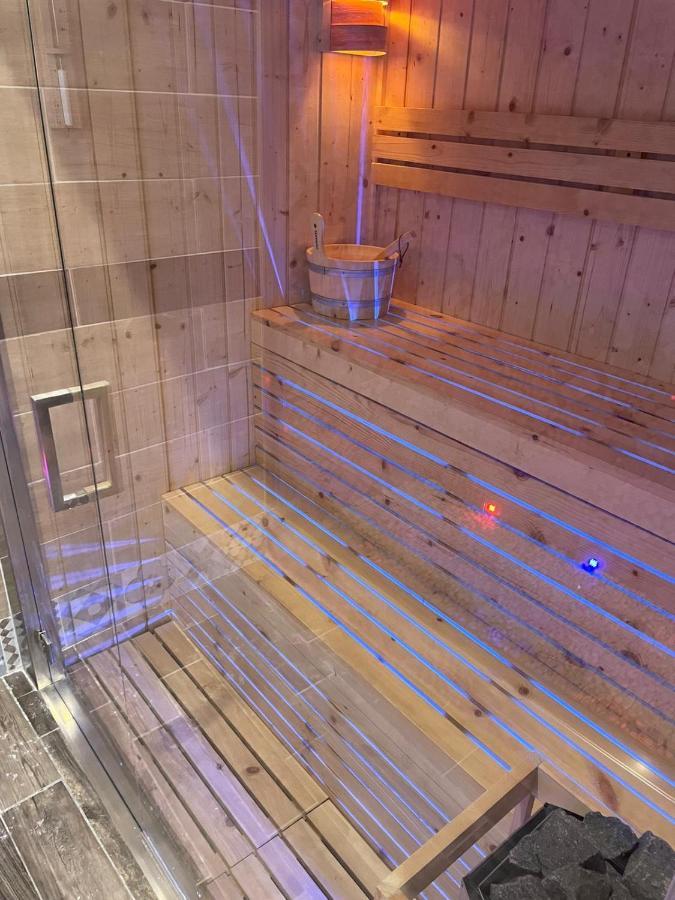 Terrazza Aragon Room And Spa Наполи Екстериор снимка