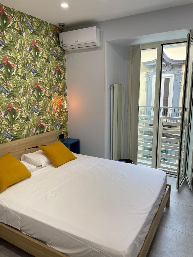 Terrazza Aragon Room And Spa Наполи Екстериор снимка