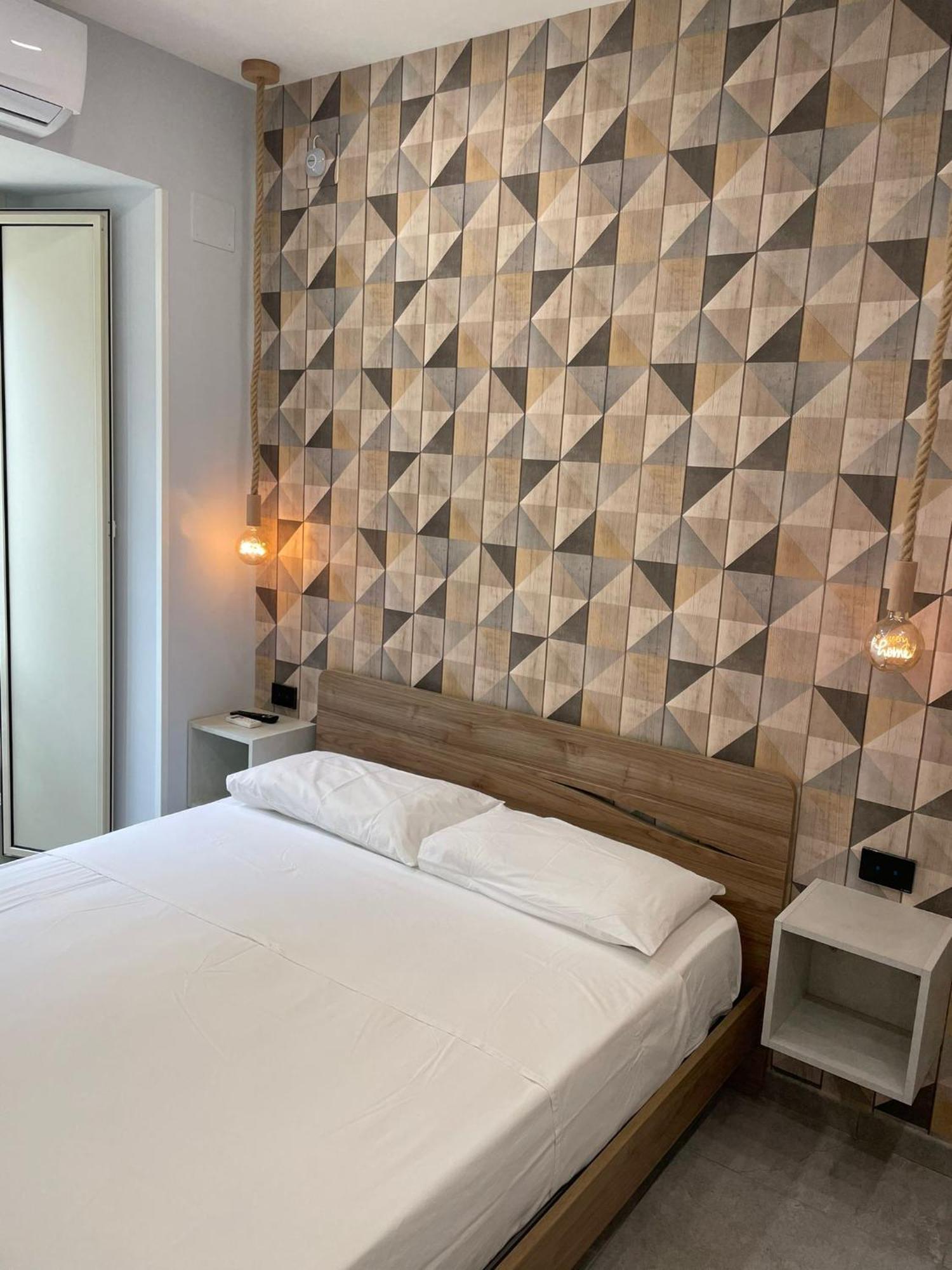 Terrazza Aragon Room And Spa Наполи Екстериор снимка