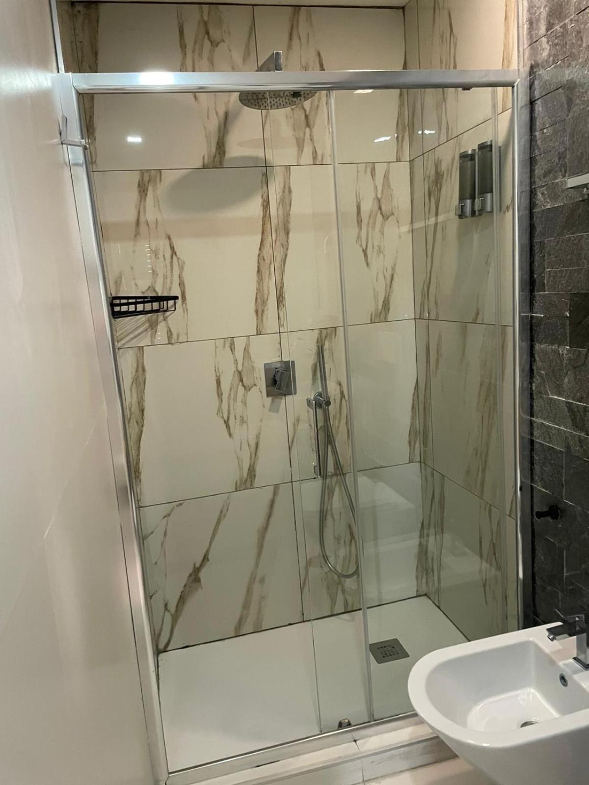 Terrazza Aragon Room And Spa Наполи Екстериор снимка