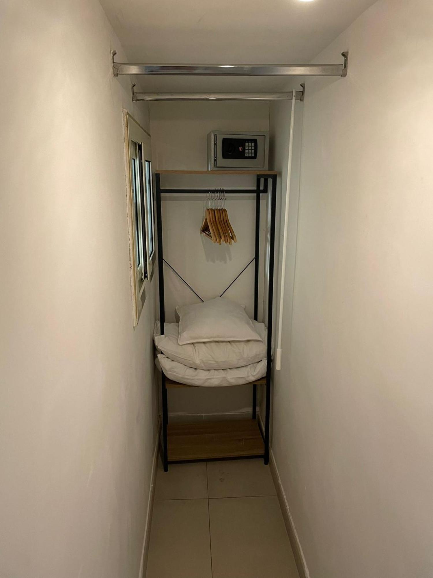 Terrazza Aragon Room And Spa Наполи Екстериор снимка