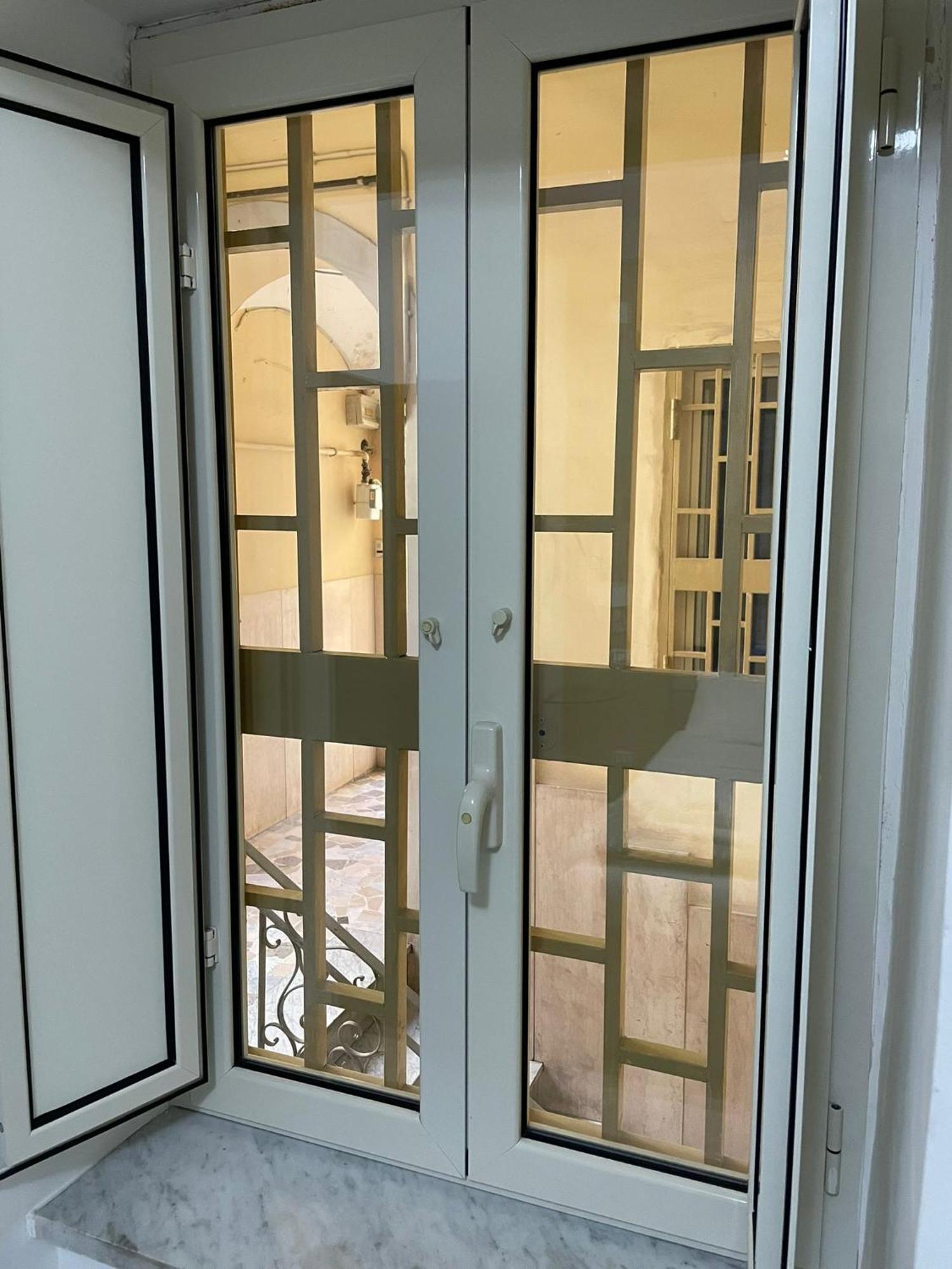 Terrazza Aragon Room And Spa Наполи Екстериор снимка
