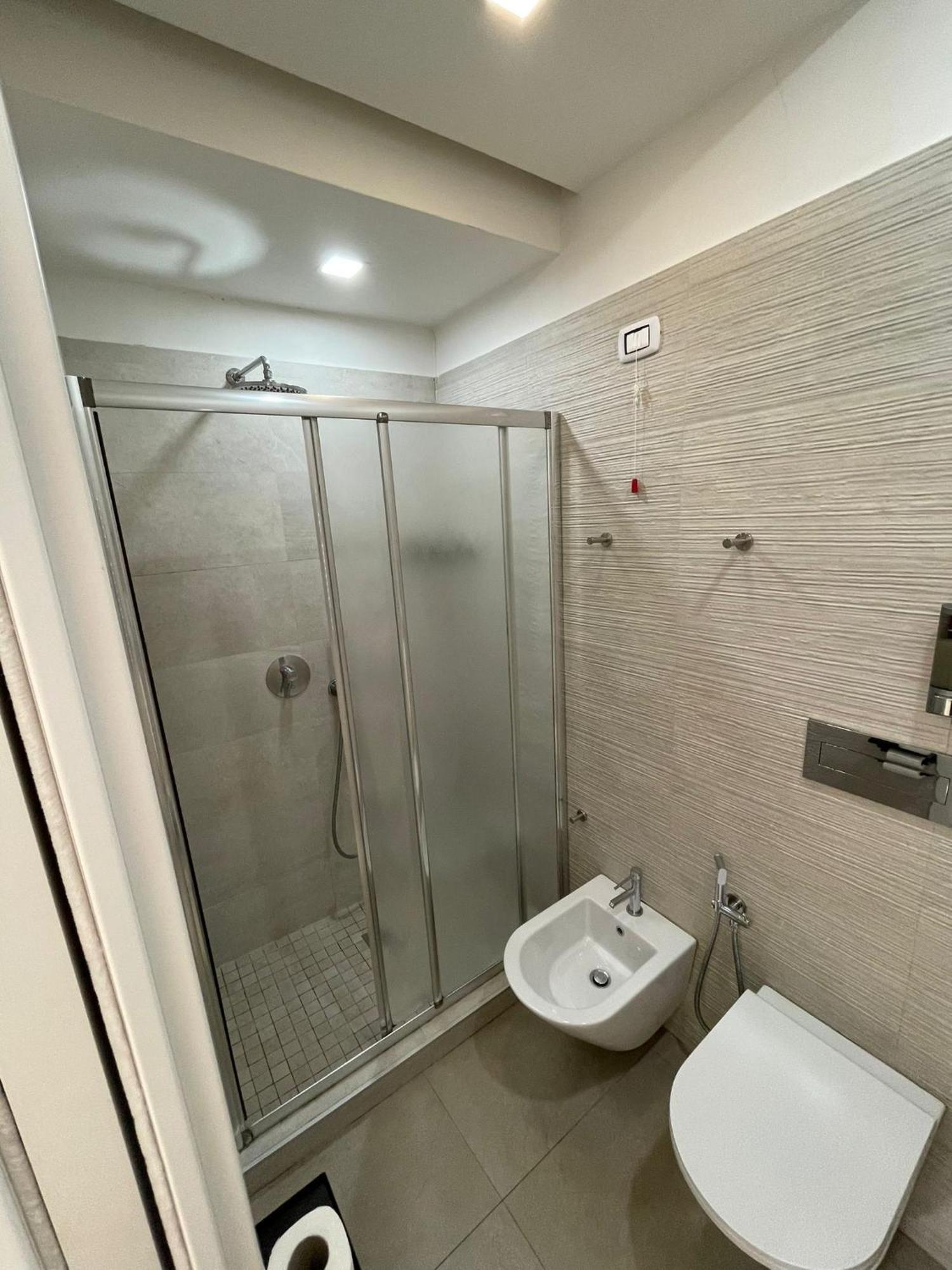 Terrazza Aragon Room And Spa Наполи Екстериор снимка