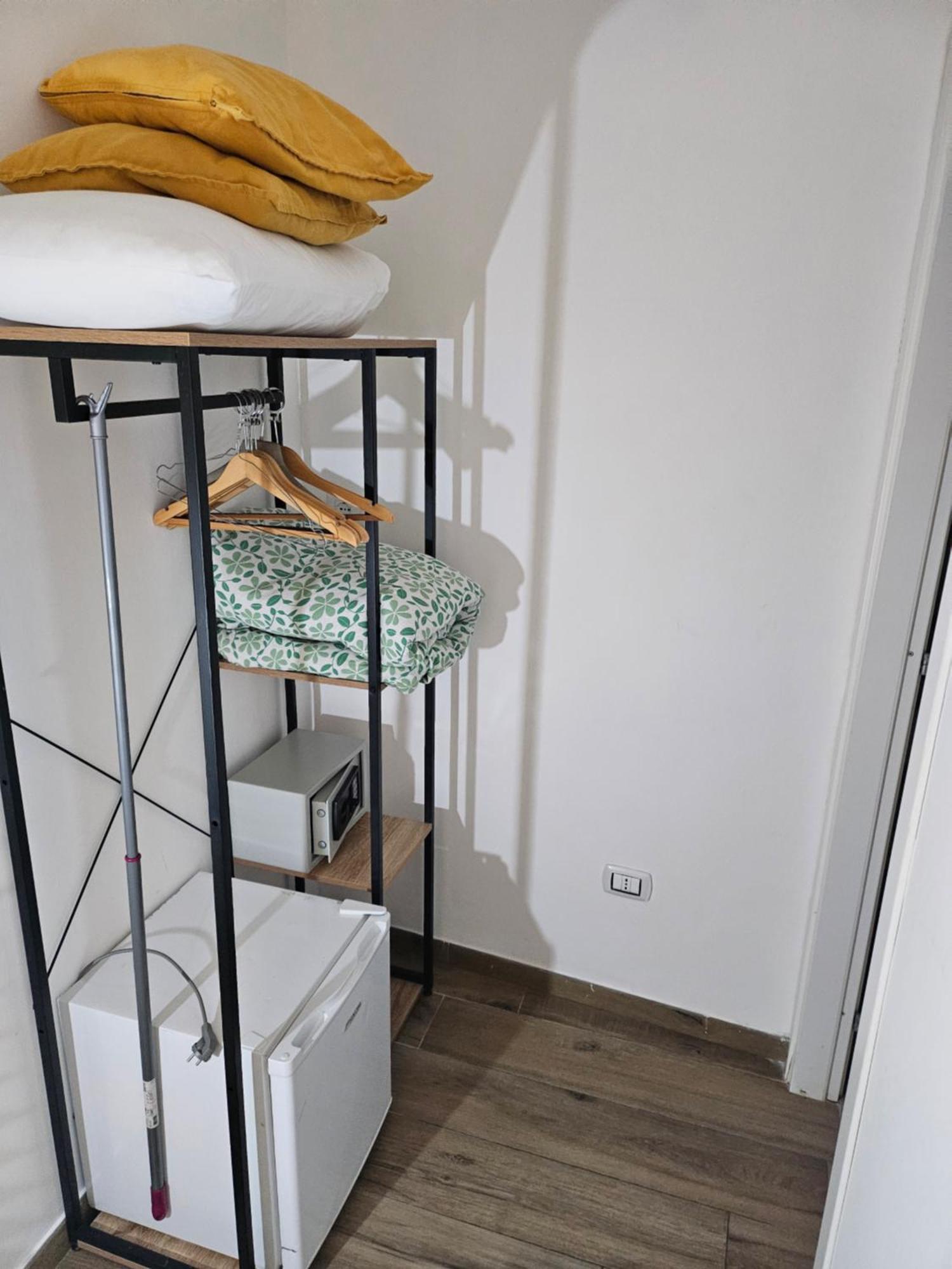 Terrazza Aragon Room And Spa Наполи Стая снимка
