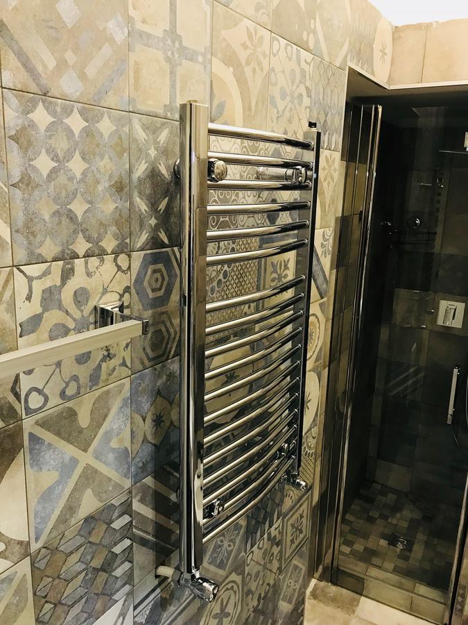 Terrazza Aragon Room And Spa Наполи Екстериор снимка