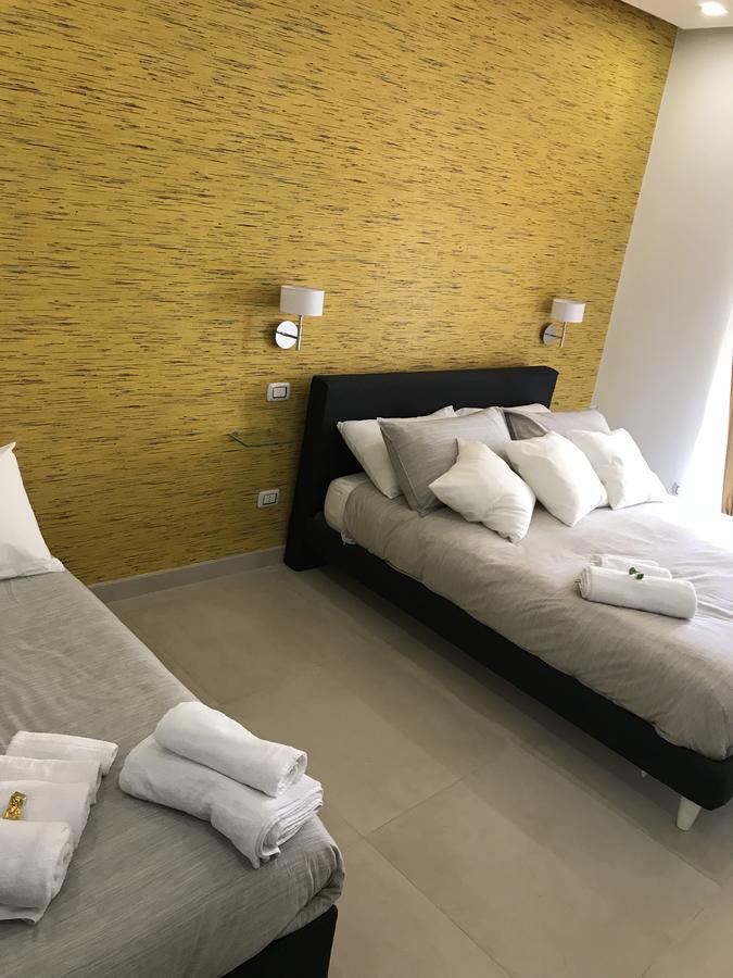 Terrazza Aragon Room And Spa Наполи Екстериор снимка