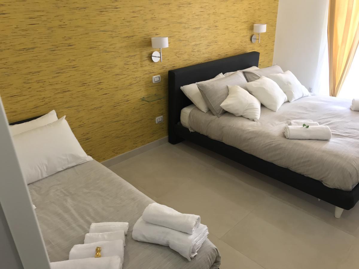 Terrazza Aragon Room And Spa Наполи Екстериор снимка