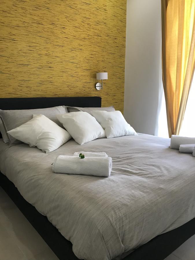 Terrazza Aragon Room And Spa Наполи Екстериор снимка